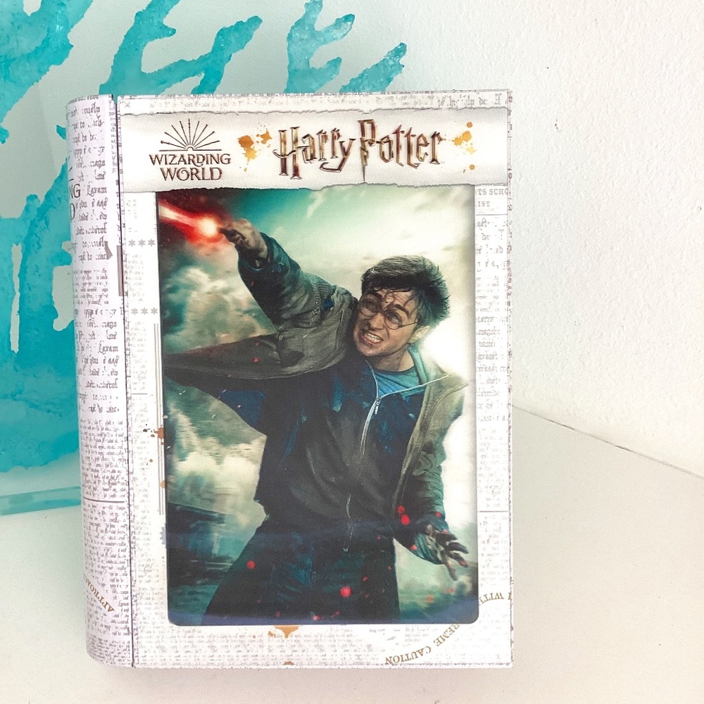 Harry Potter 3D Image 300 pc Puzzle 9.5”x7.5” Tin Book Storage Tin Box